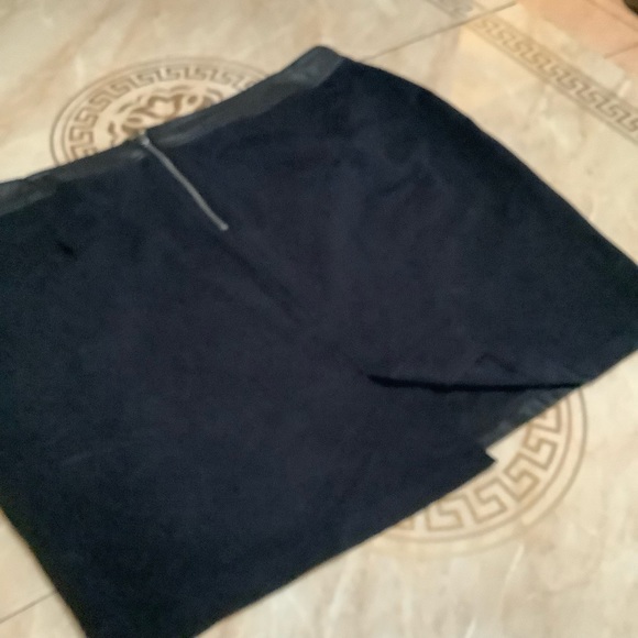 Lane BRYANT - Picture 4 of 7